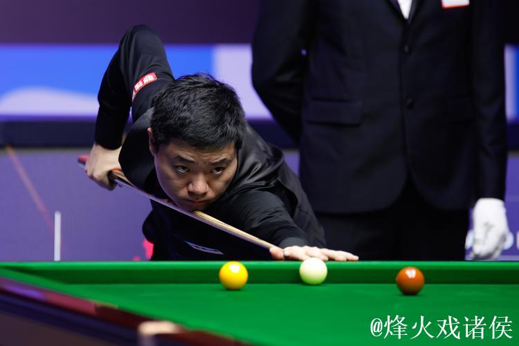 丁俊晖首秀连胜4局 斯诺克西安大奖赛旗开得胜